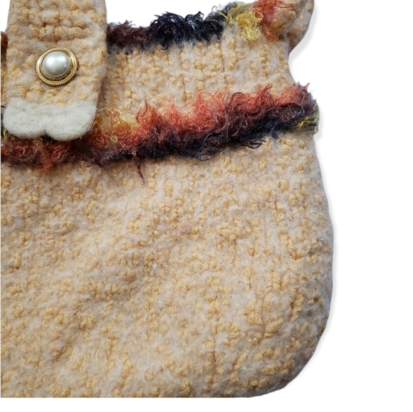 Vintage Handmade Wool Handbag - Picture 3 of 11